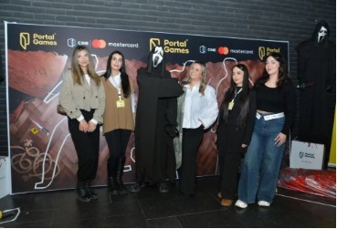 “Qışqırıq 7” premyeradan öncə xüsusi nümayiş olundu - q 2 - “Qışqırıq 7” premyeradan öncə xüsusi nümayiş olundu